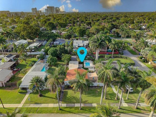 1611 Mayo St, Hollywood FL 33020