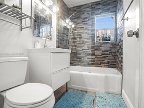 1611 Mayo St, Hollywood FL 33020