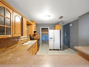 2951 NW 57th St, Miami FL 33142