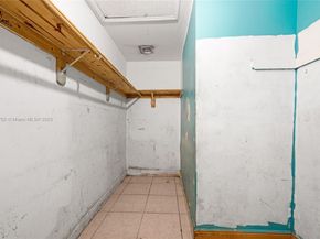 2951 NW 57th St, Miami FL 33142