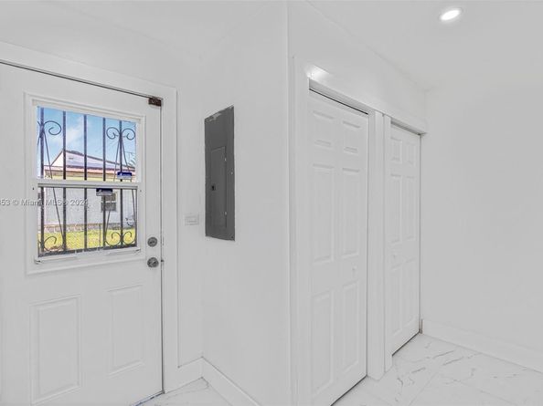 2901 SW 92nd Ave, Miami FL 33165