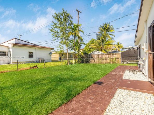 2901 SW 92nd Ave, Miami FL 33165