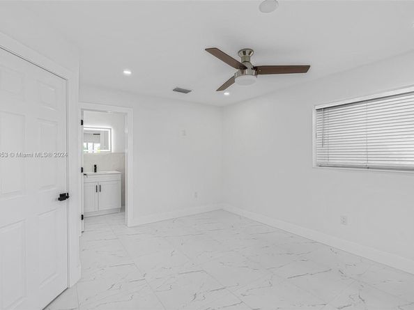2901 SW 92nd Ave, Miami FL 33165