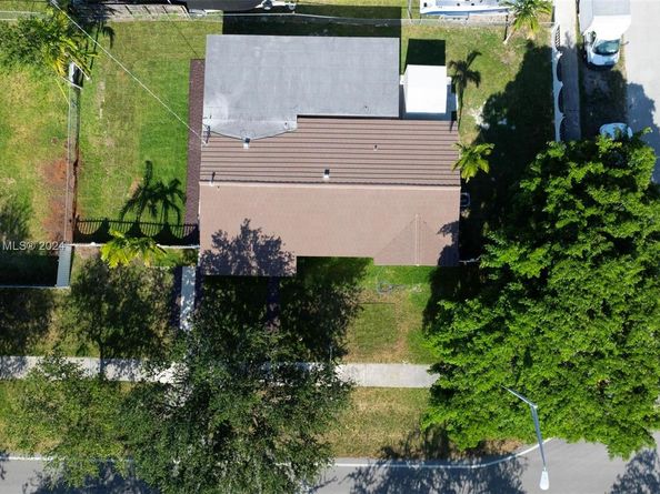 2901 SW 92nd Ave, Miami FL 33165