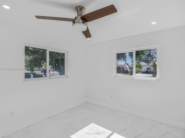 2901 SW 92nd Ave, Miami FL 33165