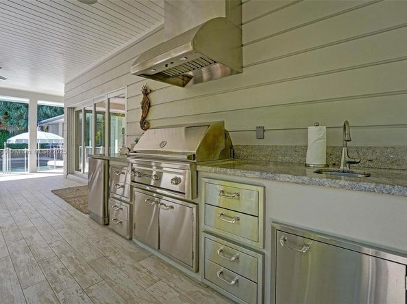 1206 E Lake Dr, Fort Lauderdale FL 33316