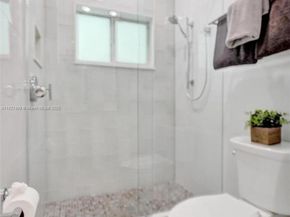 1206 E Lake Dr, Fort Lauderdale FL 33316
