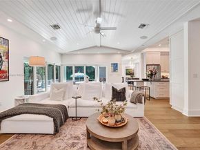 1206 E Lake Dr, Fort Lauderdale FL 33316