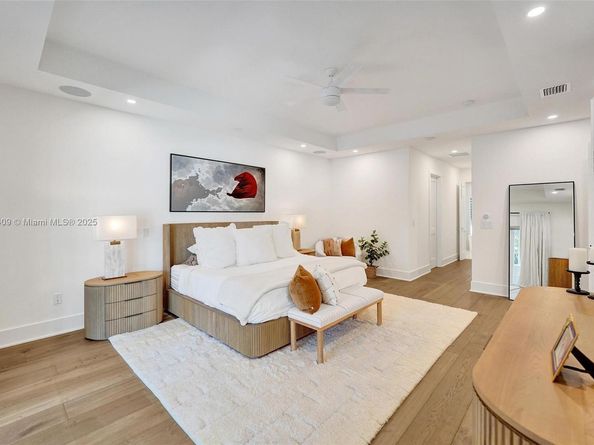 1206 E Lake Dr, Fort Lauderdale FL 33316