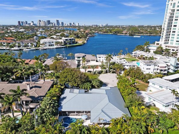1206 E Lake Dr, Fort Lauderdale FL 33316