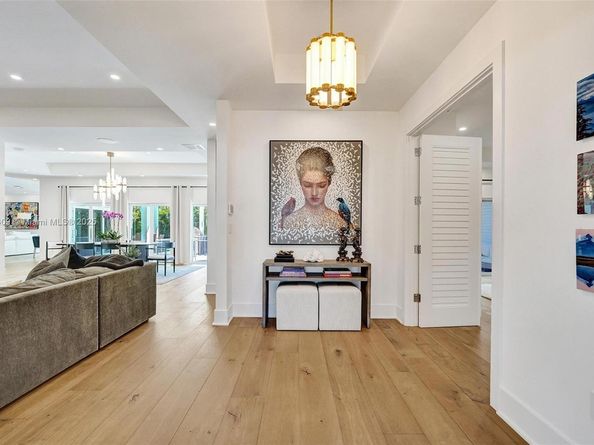 1206 E Lake Dr, Fort Lauderdale FL 33316