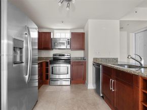 7285 SW 90th St D414, Miami FL 33156