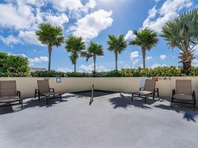 7285 SW 90th St D414, Miami FL 33156