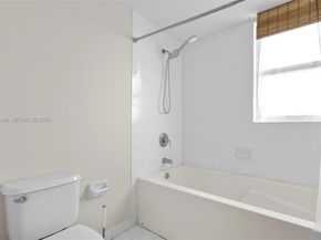 7285 SW 90th St D414, Miami FL 33156