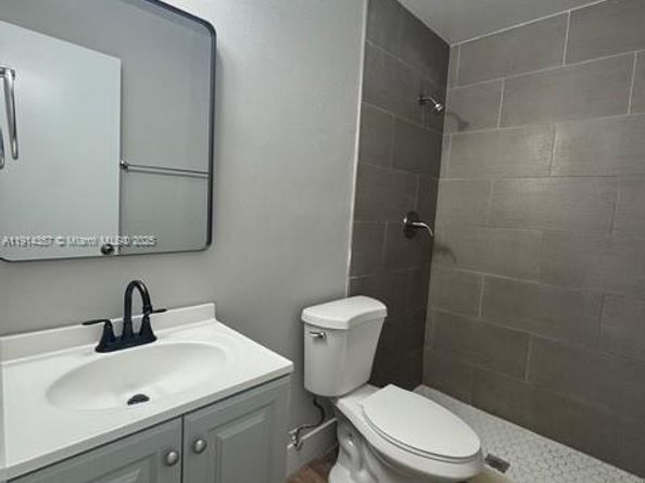 7810 SW 10th St, North Lauderdale FL 33068