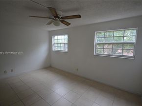 680 Tennis Club Dr 107, Fort Lauderdale FL 33311