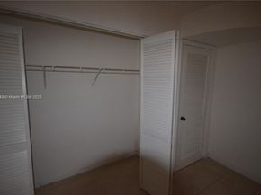 680 Tennis Club Dr 107, Fort Lauderdale FL 33311