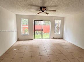 680 Tennis Club Dr 107, Fort Lauderdale FL 33311
