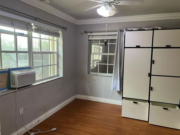 6321 Farragut St, Hollywood FL 33024