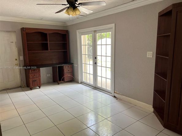 6321 Farragut St, Hollywood FL 33024