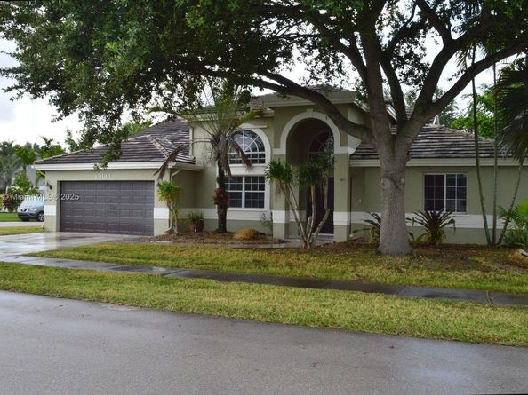 20133 NW 9th Ct, Pembroke Pines FL 33029