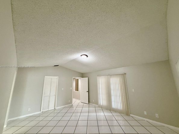20133 NW 9th Ct, Pembroke Pines FL 33029