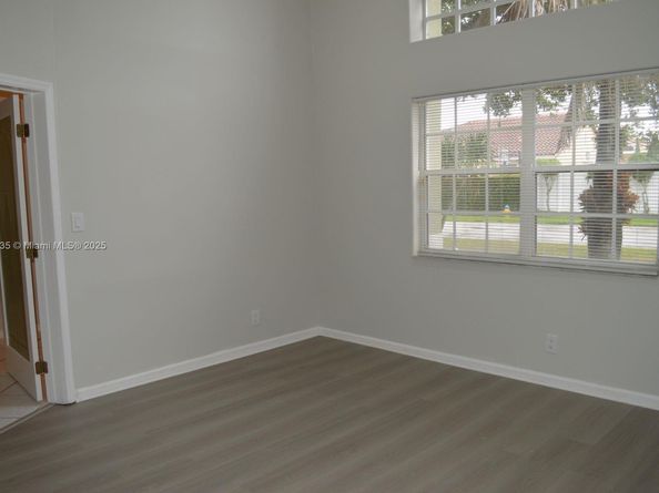 20133 NW 9th Ct, Pembroke Pines FL 33029
