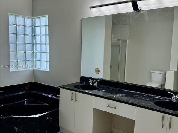 20133 NW 9th Ct, Pembroke Pines FL 33029