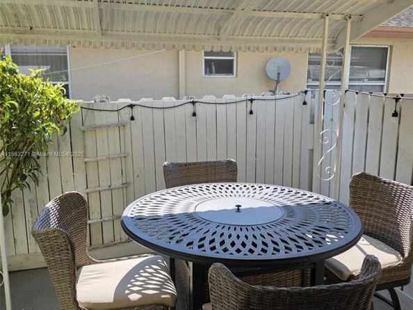2241 Monroe St 8, Hollywood FL 33020