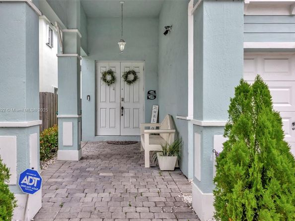 216 NE 36th Ter, Homestead FL 33033