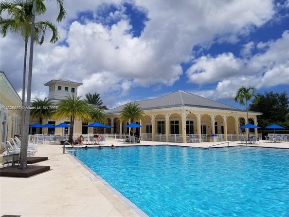 216 NE 36th Ter, Homestead FL 33033