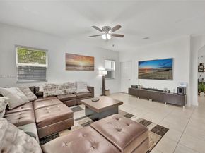 216 NE 36th Ter, Homestead FL 33033