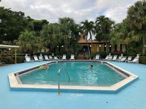 5111 W Oakland Park Blvd 104, Lauderdale Lakes FL 33313