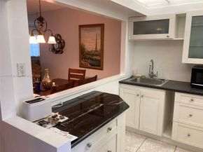 5111 W Oakland Park Blvd 104, Lauderdale Lakes FL 33313