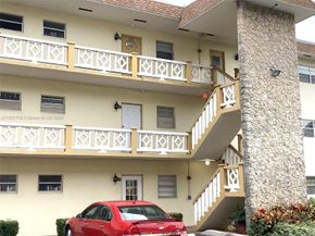 5111 W Oakland Park Blvd 104, Lauderdale Lakes FL 33313