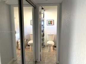 5111 W Oakland Park Blvd 104, Lauderdale Lakes FL 33313