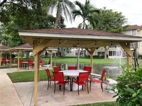 5111 W Oakland Park Blvd 104, Lauderdale Lakes FL 33313