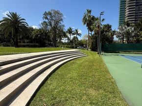 770 NE 69th St 6E, Miami FL 33138