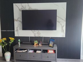 5001 NW 34th St 305, Lauderdale Lakes FL 33319