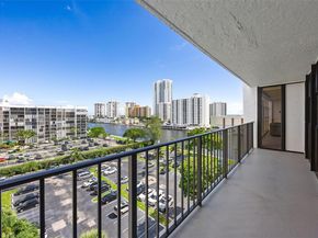 600 Parkview Dr 815, Hallandale Beach FL 33009