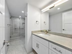 600 Parkview Dr 815, Hallandale Beach FL 33009