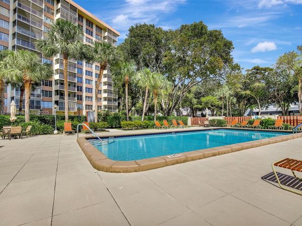 10777 W Sample Rd 912, Coral Springs FL 33065