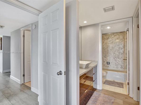10777 W Sample Rd 912, Coral Springs FL 33065