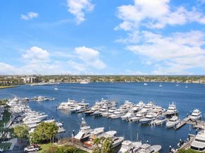 136 Lakeshore Dr PH13, North Palm Beach FL 33408