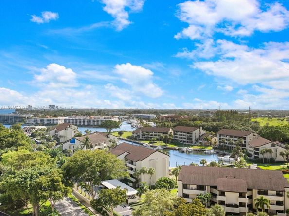 136 Lakeshore Dr PH13, North Palm Beach FL 33408
