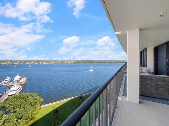 136 Lakeshore Dr PH13, North Palm Beach FL 33408