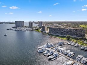 136 Lakeshore Dr PH13, North Palm Beach FL 33408