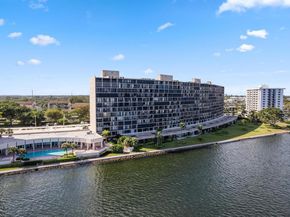 136 Lakeshore Dr PH13, North Palm Beach FL 33408