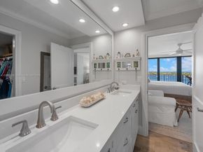 136 Lakeshore Dr PH13, North Palm Beach FL 33408