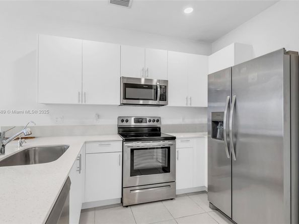 274 SW 159th Pl, Pembroke Pines FL 33027